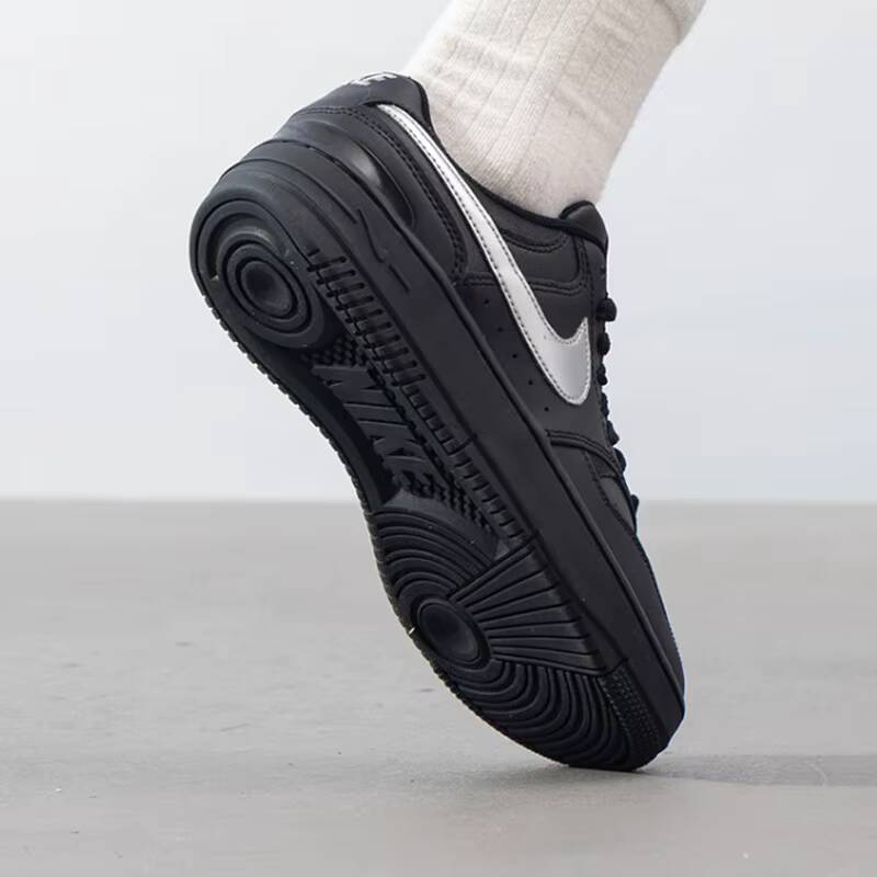 Tênis Feminino Nike Gamma Forc - Street Fashion Nike avaliação e preço